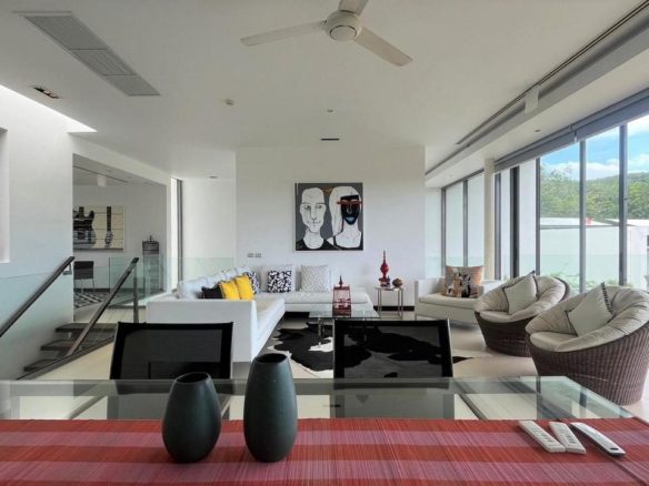 3-Bedroom Garden Penthouse Near Layan Beach