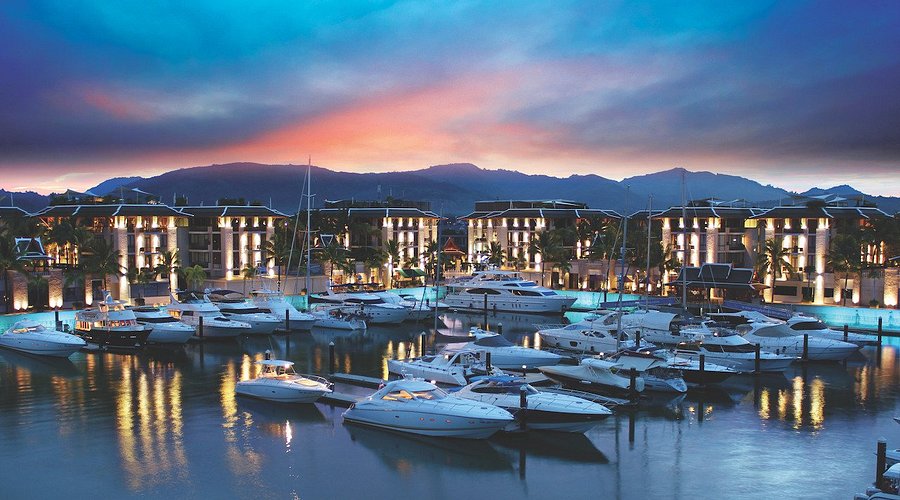 Buying a Luxury Boat in Asia: What Expats Need to Know