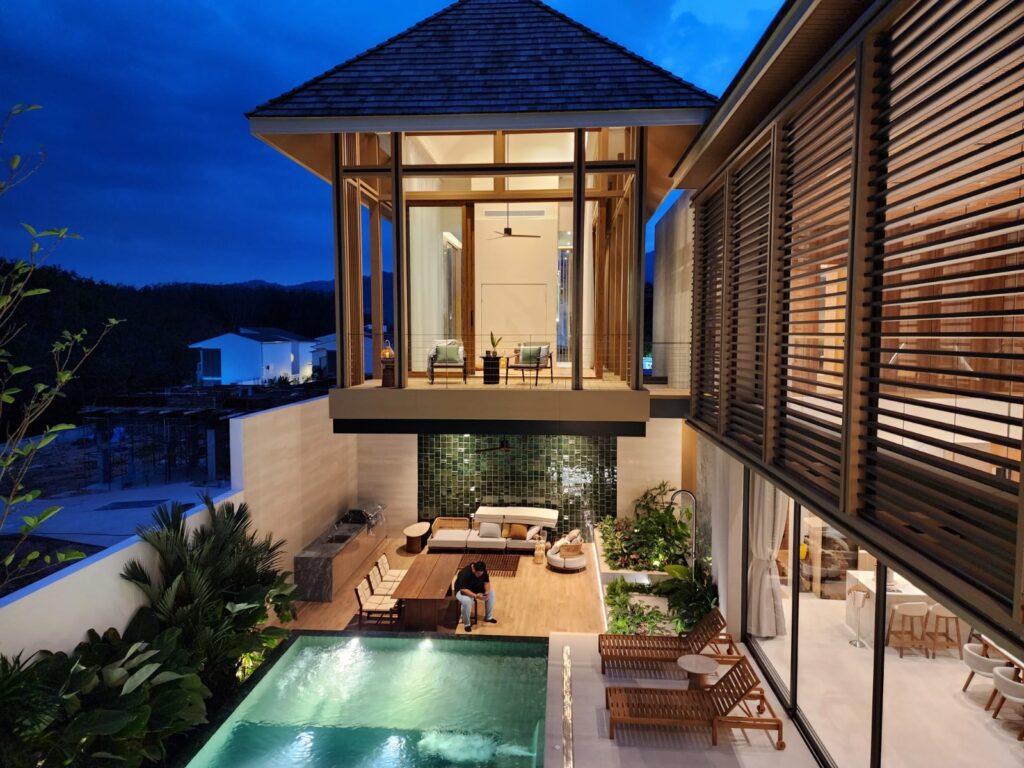 5-Bedroom Modern Pool Villa in Cherngtalay, Phuket