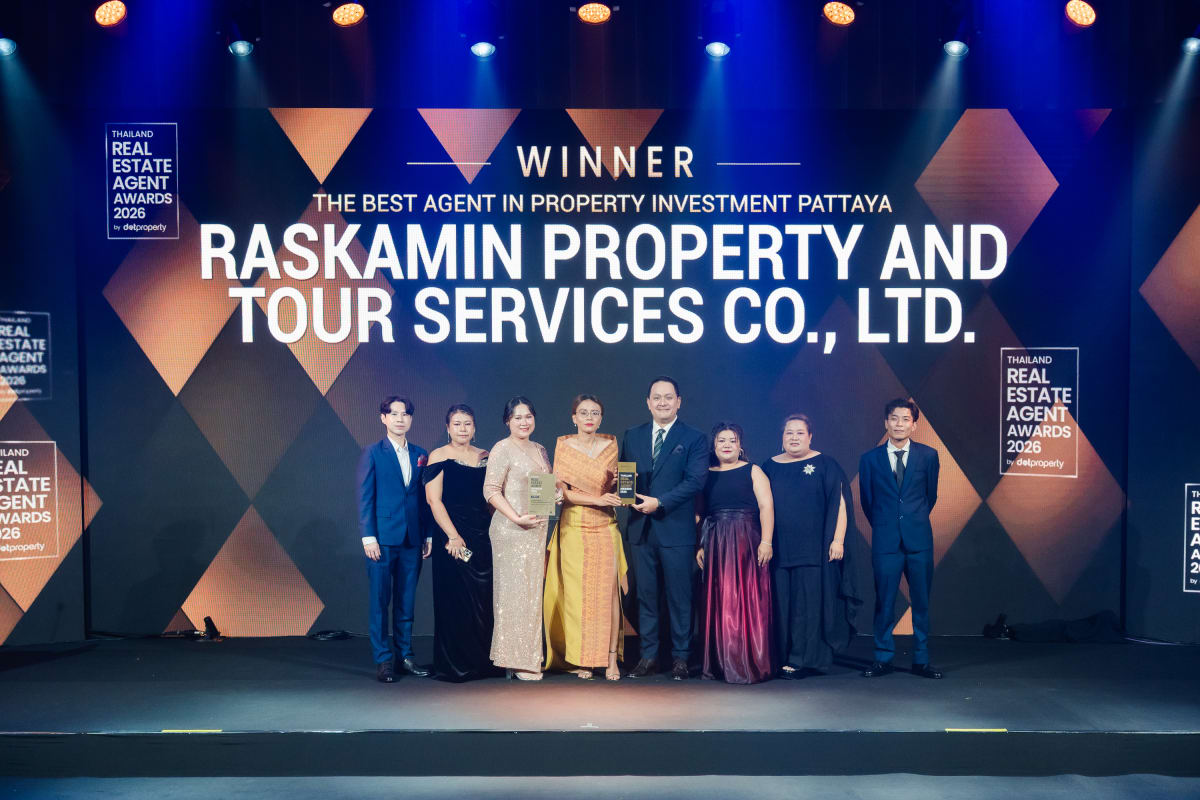 Raskamin Property and Tour Services Co., Ltd. receiving The Best Agent in Property Investment Pattaya at the Thailand Real Estate Agent Awards 2026